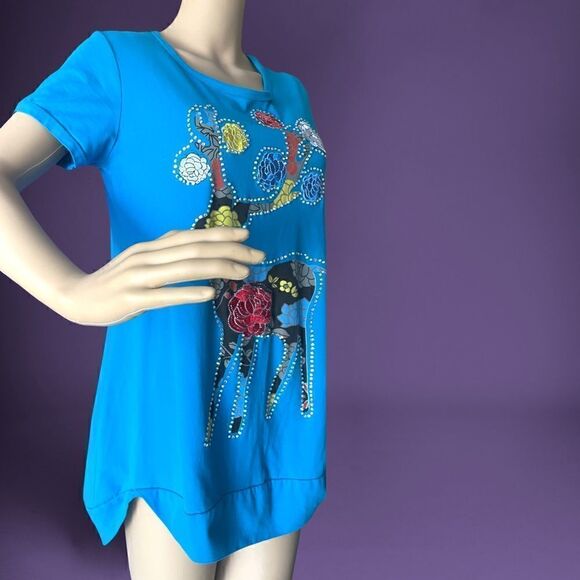 Beautiful Blue Embroidery Deer /Floral super soft Top Size L - Picture 3 of 6